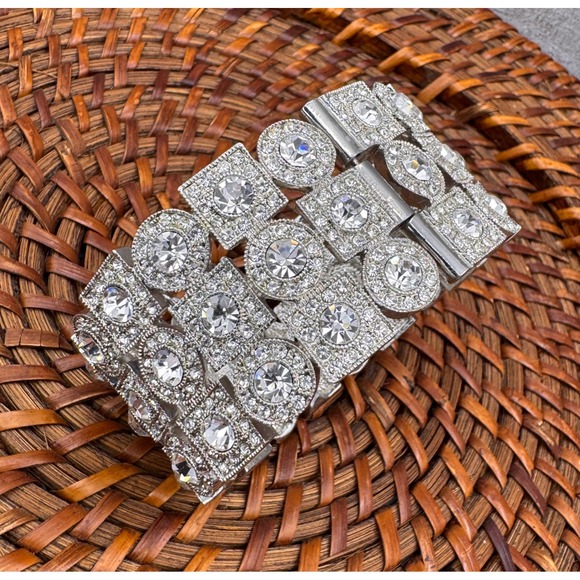 Sparkly Silver Tone Rhinestone Magnetic Hinged Chunky Bangle Statement Bracelet - Picture 1 of 11